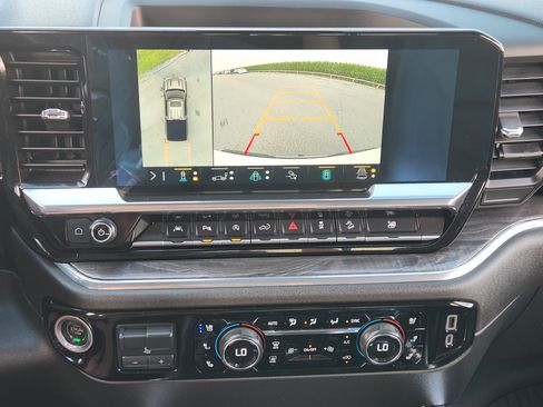 Used 2023 Chevrolet Silverado 1500 LTZ w/ LTZ Convenience Package II AWD/4WD image 19