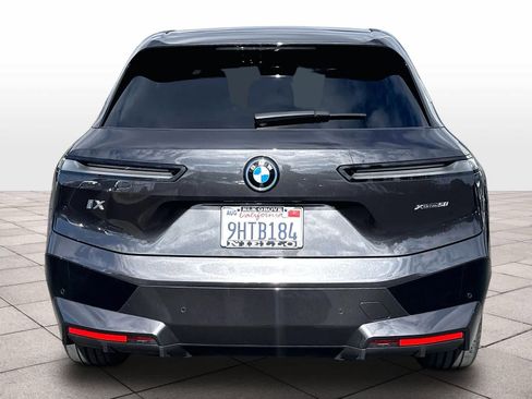 Used 2024 BMW iX xDrive50 w/ Sport Package AWD/4WD image 8