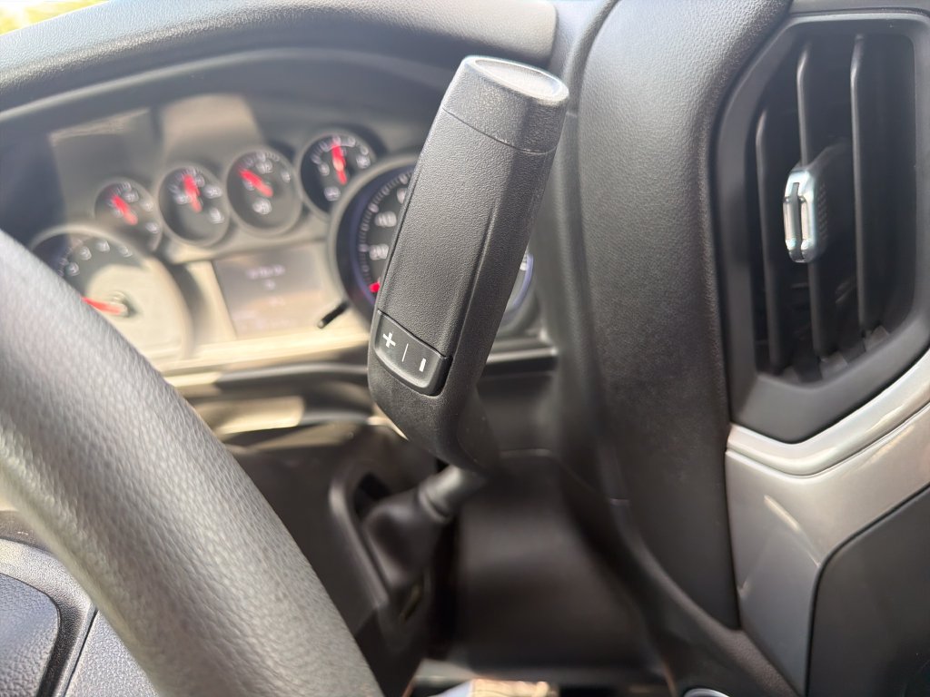 Used 2023 Chevrolet Silverado 1500 Custom AWD/4WD image 25