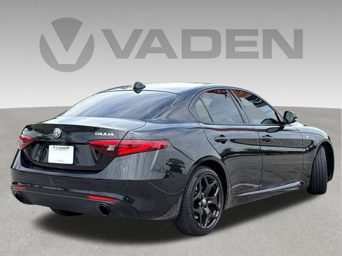 Used 2022 Alfa Romeo Giulia Ti AWD/4WD image 22