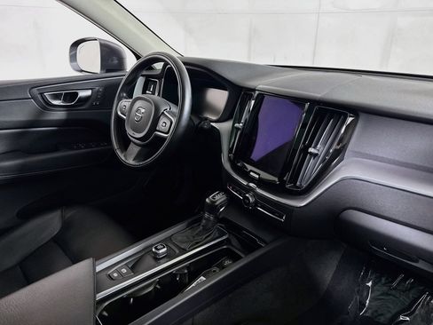 Used 2018 Volvo XC60 T6 Momentum w/ Advanced Package AWD/4WD image 27