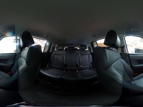 Used 2025 Hyundai Santa Fe SEL FWD image 45