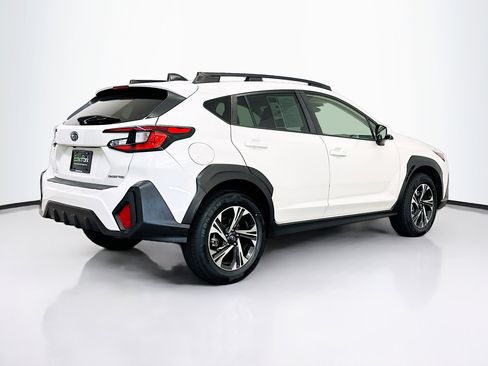 Used 2024 Subaru Crosstrek 2.0i Premium image 9