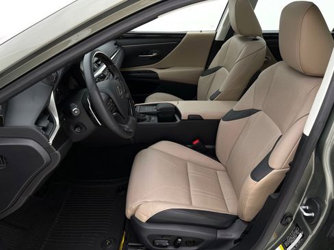Used 2019 Lexus ES 350 w/ Accessory Package FWD image 11