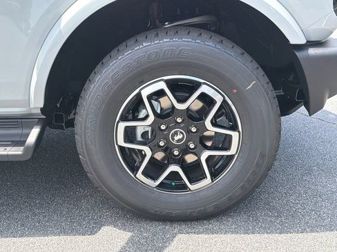 New 2026 Ford Bronco Outer Banks AWD/4WD image 12