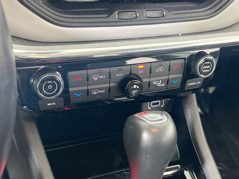 Used 2022 Jeep Compass Limited w/ Sun and Sound Group AWD/4WD image 15