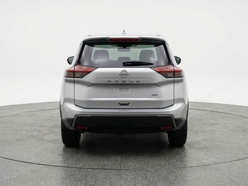 Used 2025 Nissan Rogue SV image 7