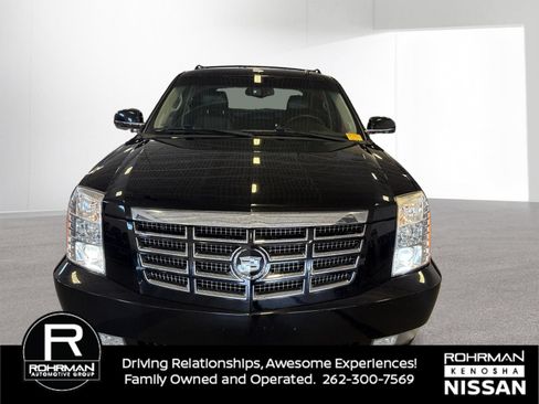 Used 2011 Cadillac Escalade EXT Premium AWD/4WD image 9