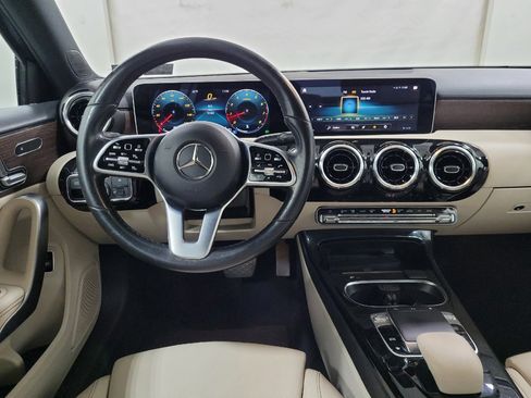 Used 2019 Mercedes-Benz A 220 4MATIC image 22