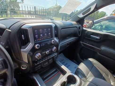 Used 2019 GMC Sierra 1500 SLT image 15