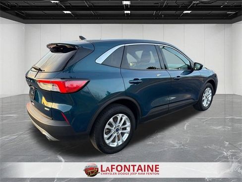 Used 2020 Ford Escape SE image 5