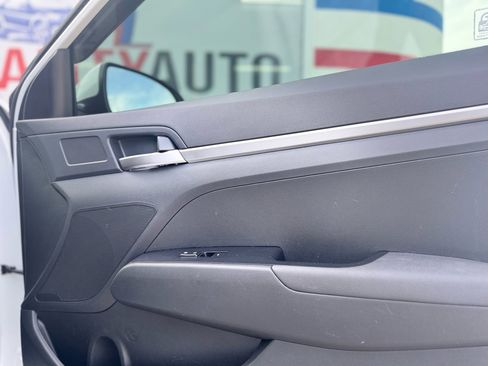 Used 2020 Hyundai Elantra SE w/ Cargo Package (C1) image 34