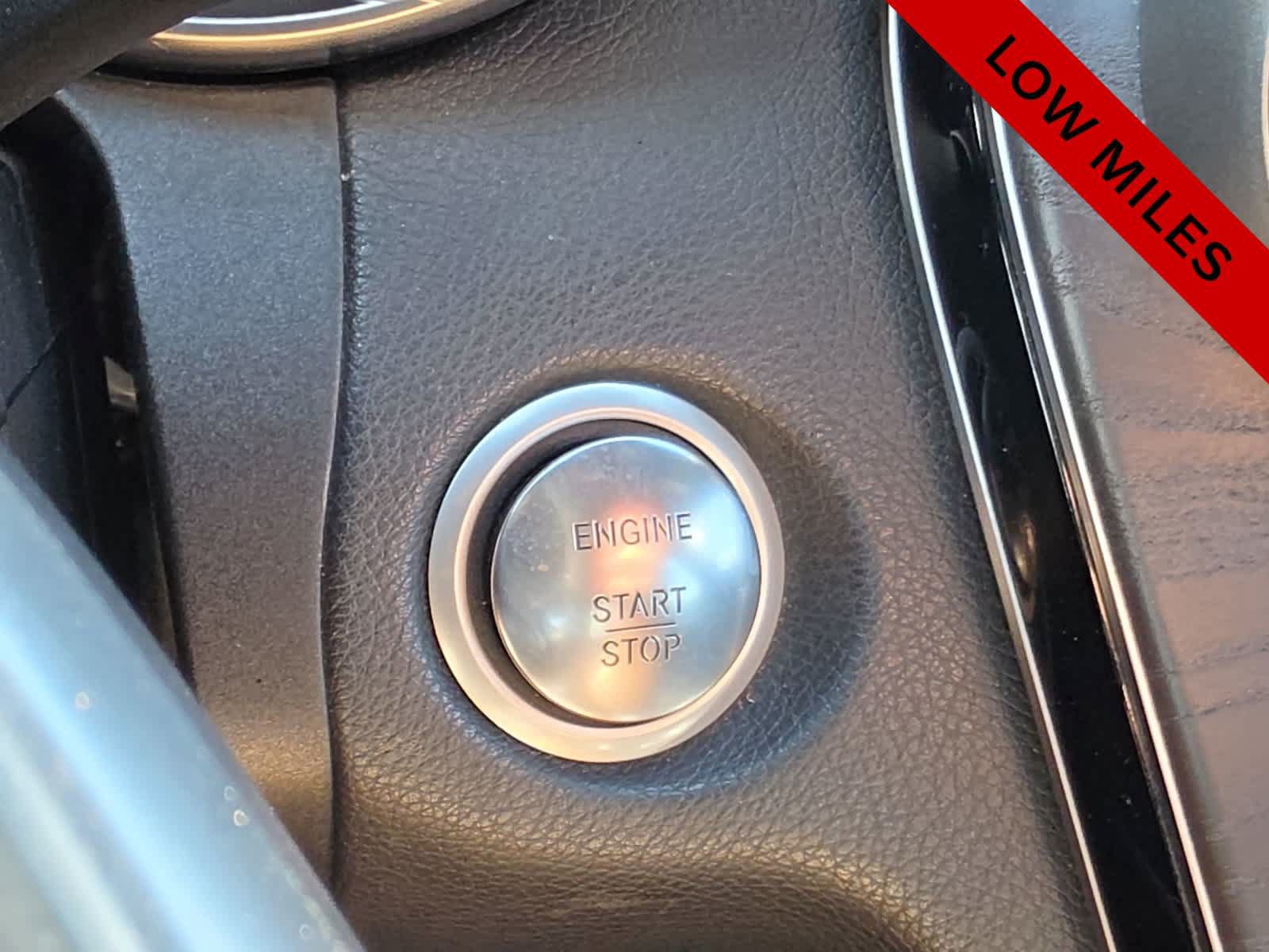Used 2015 Mercedes-Benz C 300 4MATIC Sedan image 24