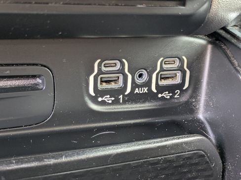 Used 2019 RAM 1500 Big Horn RWD image 30