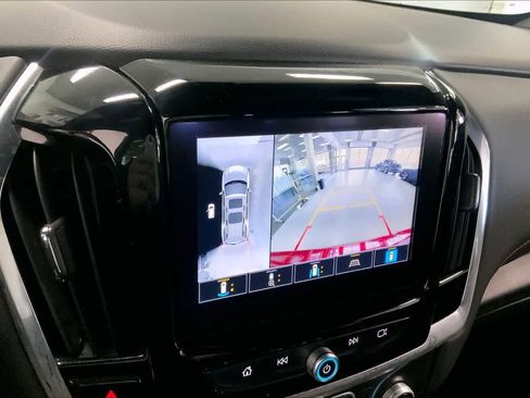 Used 2023 Chevrolet Traverse RS image 24