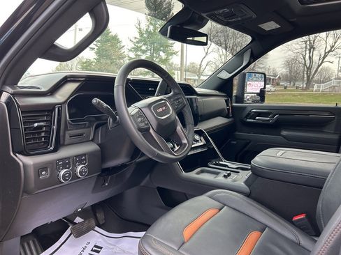 Used 2025 GMC Sierra 2500 AT4 image 27