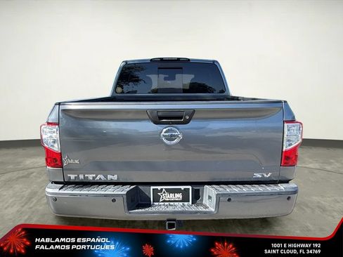 Used 2017 Nissan Titan SV RWD image 5