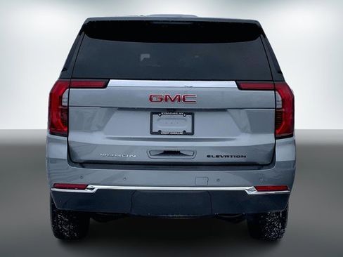 Used 2025 GMC Yukon Elevation image 3