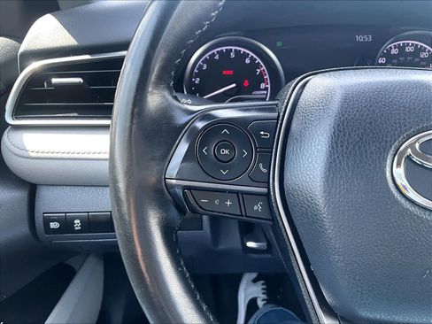 Used 2022 Toyota Camry SE image 23