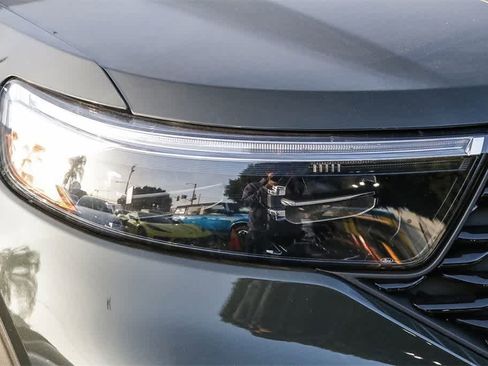 New 2023 Ford Explorer ST-Line w/ Class IV Trailer Tow Package image 4