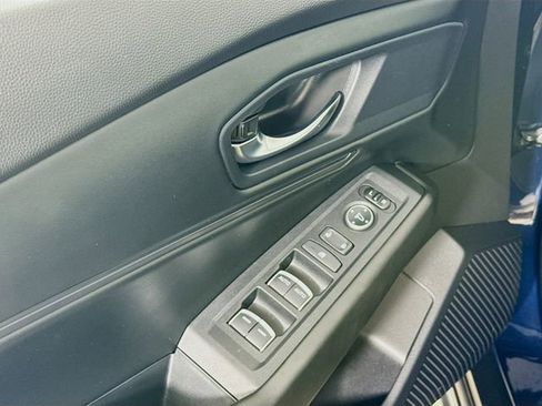 Used 2023 Honda Accord EX image 17