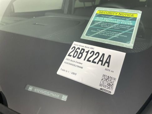 Used 2025 Buick Enclave Preferred image 33