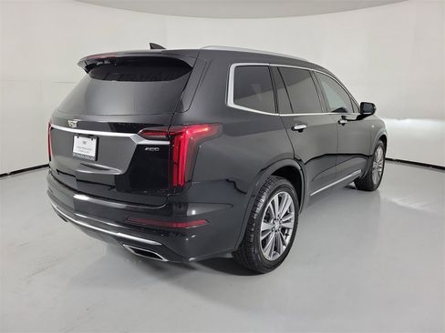 Used 2020 Cadillac XT6 Premium Luxury image 4