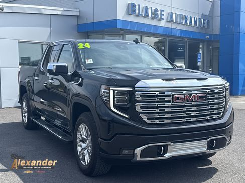 Used 2024 GMC Sierra 1500 Denali w/ Technology Package AWD/4WD image 1