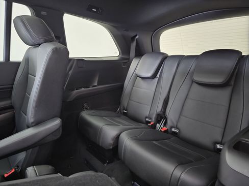 Certified 2024 Mercedes-Benz GLS 450 4MATIC w/ AMG Line Exterior image 19