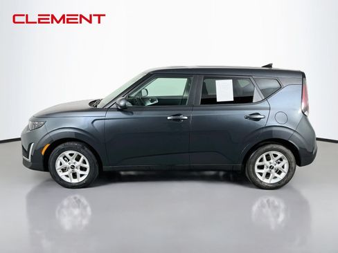 Used 2025 Kia Soul LX w/ LX Technology Package FWD image 4
