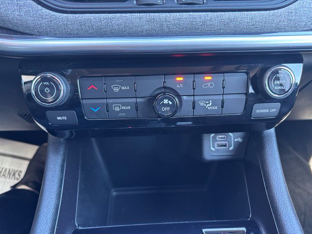 Used 2022 Jeep Compass Latitude w/ Sun and Sound Group AWD/4WD image 25