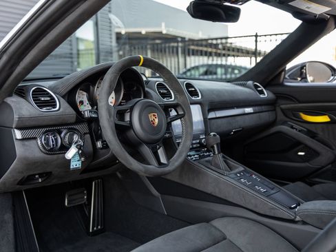 Certified 2025 Porsche 718 Boxster Spyder RS RWD image 4