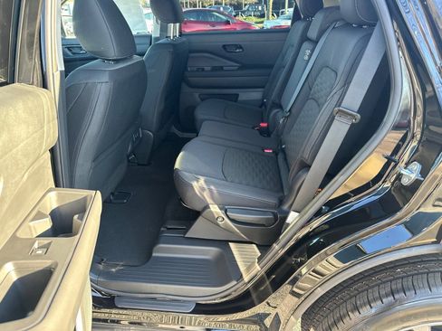 New 2026 Nissan Pathfinder SV image 21