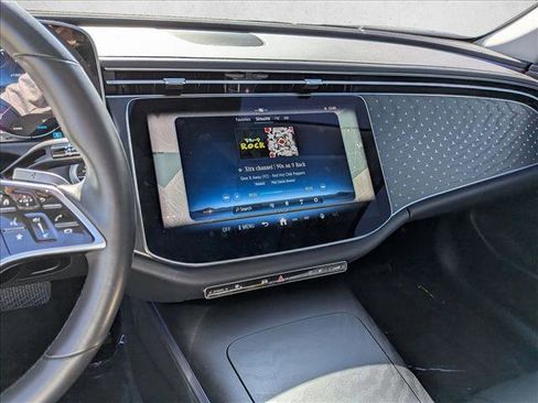 Certified 2025 Mercedes-Benz E 350 4MATIC Sedan image 13