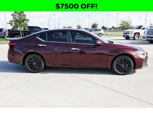 New 2025 Nissan Altima 2.5 SV w/ SV Special Edition Package image 9