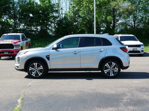 Used 2023 Mitsubishi Outlander Sport ES AWD/4WD image 3
