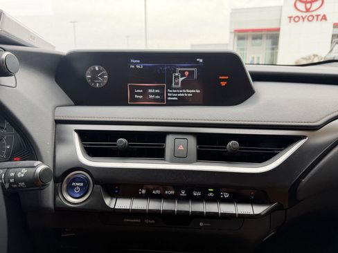 Used 2022 Lexus UX 250h w/ Accessory Package (Z2) image 31