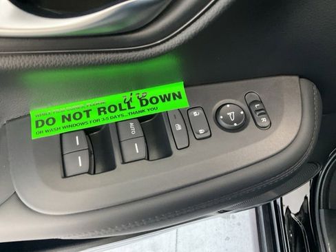 New 2026 Honda HR-V LX image 5