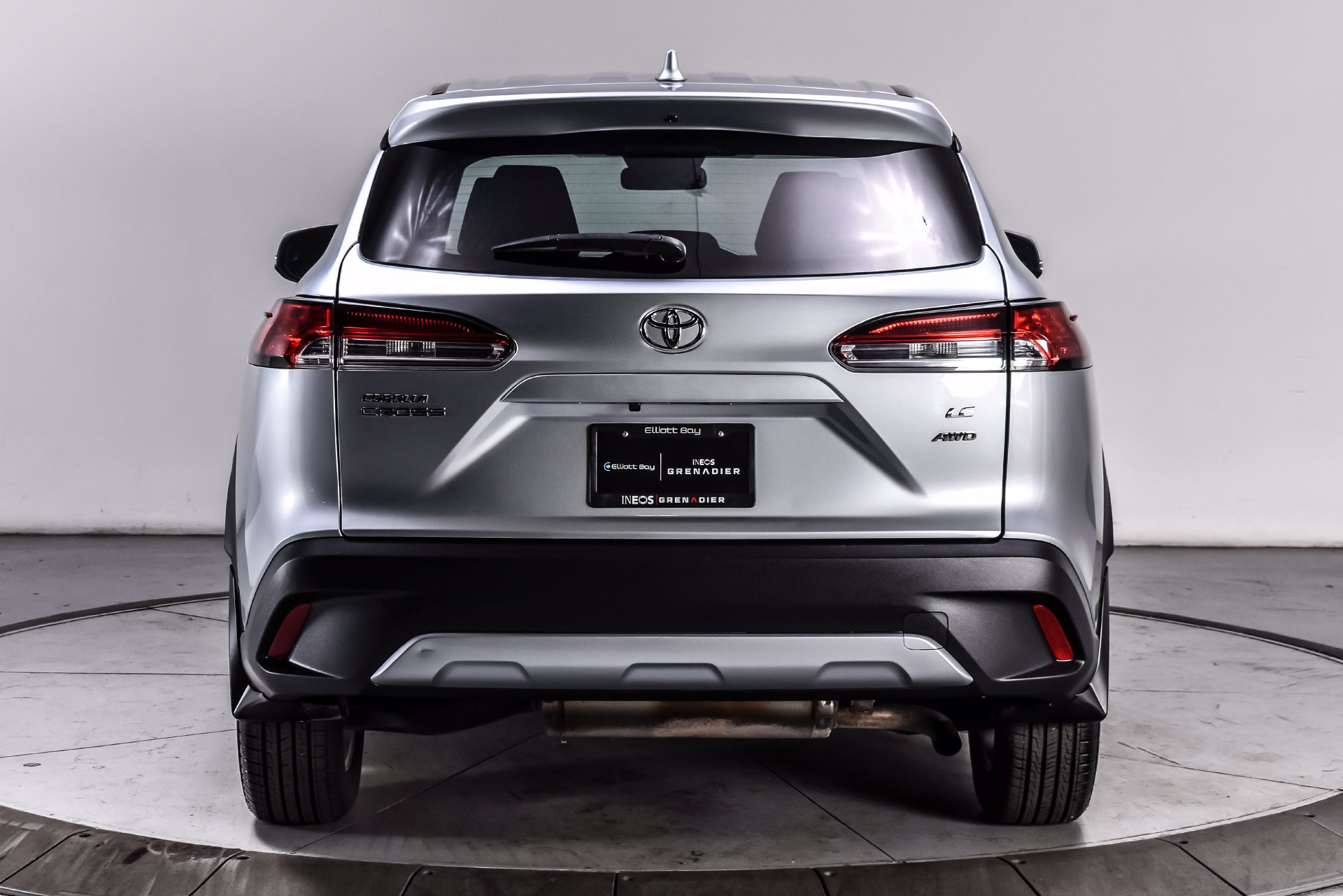 Used 2024 Toyota Corolla Cross LE AWD/4WD image 5