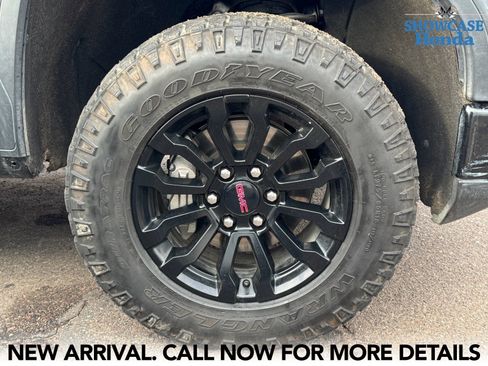 Used 2022 GMC Sierra 1500 AT4X image 7