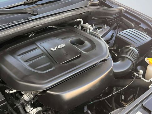 Used 2018 Dodge Durango GT AWD/4WD image 30
