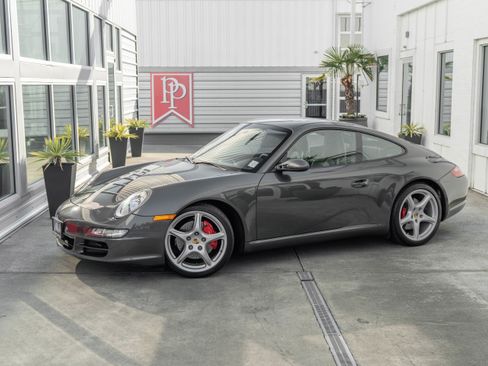 Used 2006 Porsche 911 Carrera S RWD image 2