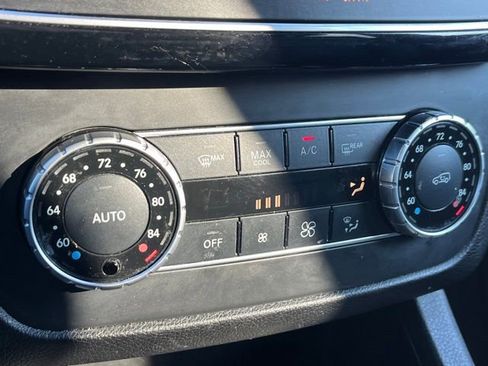 Used 2018 Mercedes-Benz GLE 350 4MATIC image 35