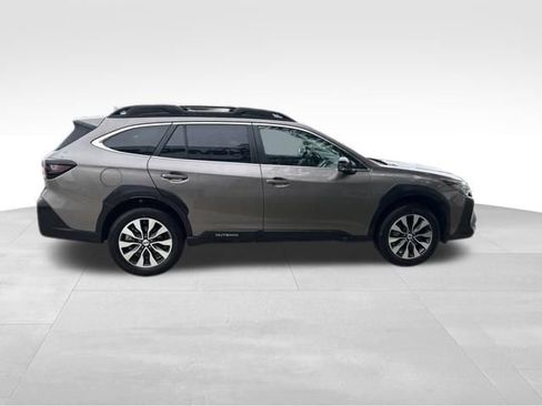 Used 2024 Subaru Outback Limited AWD/4WD image 8