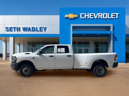 Used 2023 RAM 3500 Tradesman image 4