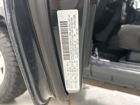 Used 2018 Jeep Wrangler Sport AWD/4WD image 11
