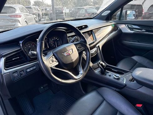 Used 2023 Cadillac XT6 Premium Luxury w/ Technology Package image 10