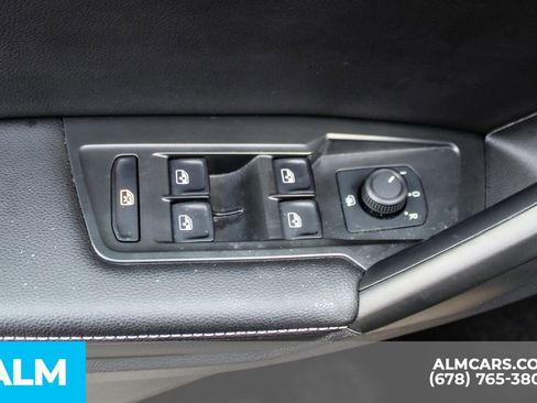 Used 2024 Volkswagen Tiguan S image 42