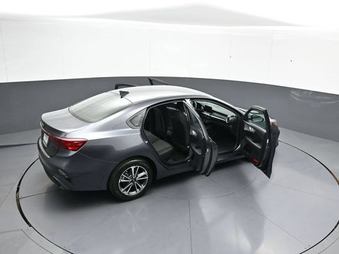 Certified 2024 Kia Forte LXS FWD image 43