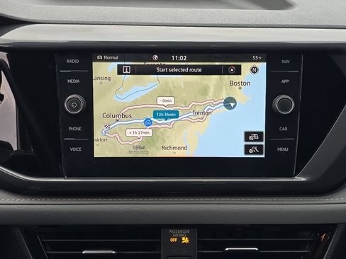 Used 2022 Volkswagen Taos SEL image 17